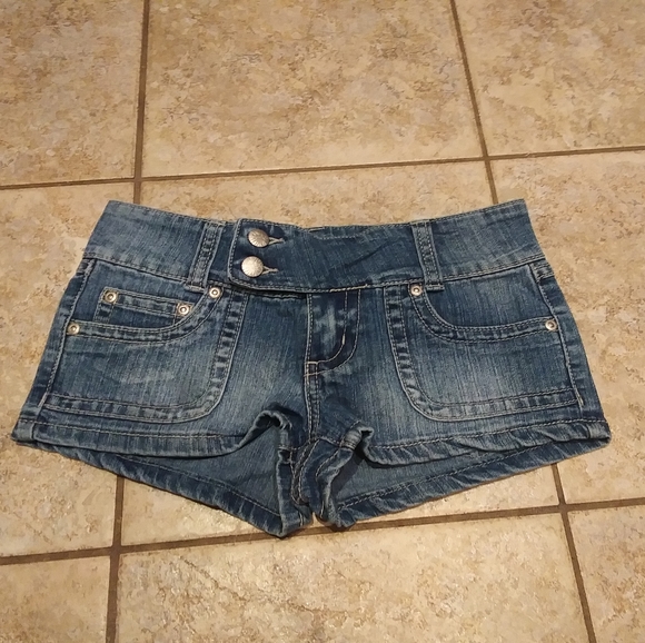 Jean Shorts - Picture 2 of 3